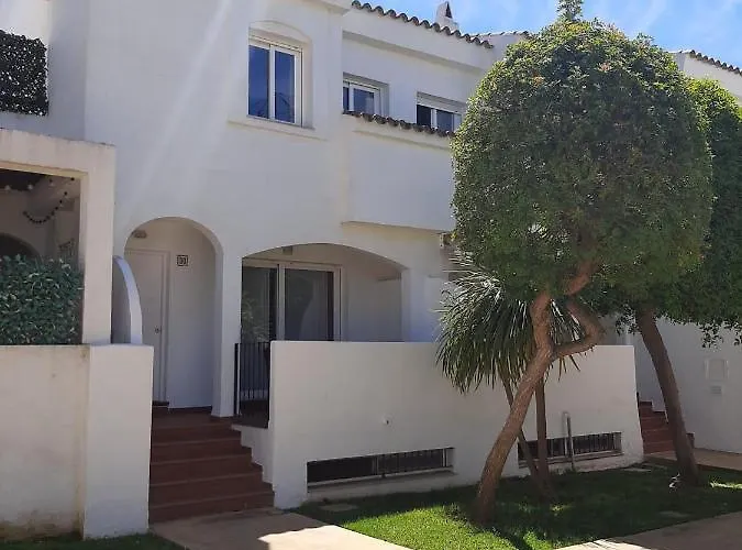 Hochwertiges Haus In Wunderschoener Golf Anlage Am Meer